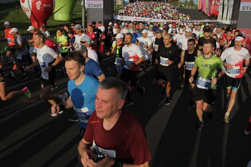 Zobacz kolejne zdjęcia. Przesuwaj zdjęcia w prawo - naciśnij...