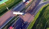 Wypadek na autostradzie. Wylała się czekolada