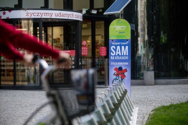 Stacja rowerów miejskich przy Supersamie w Katowicach