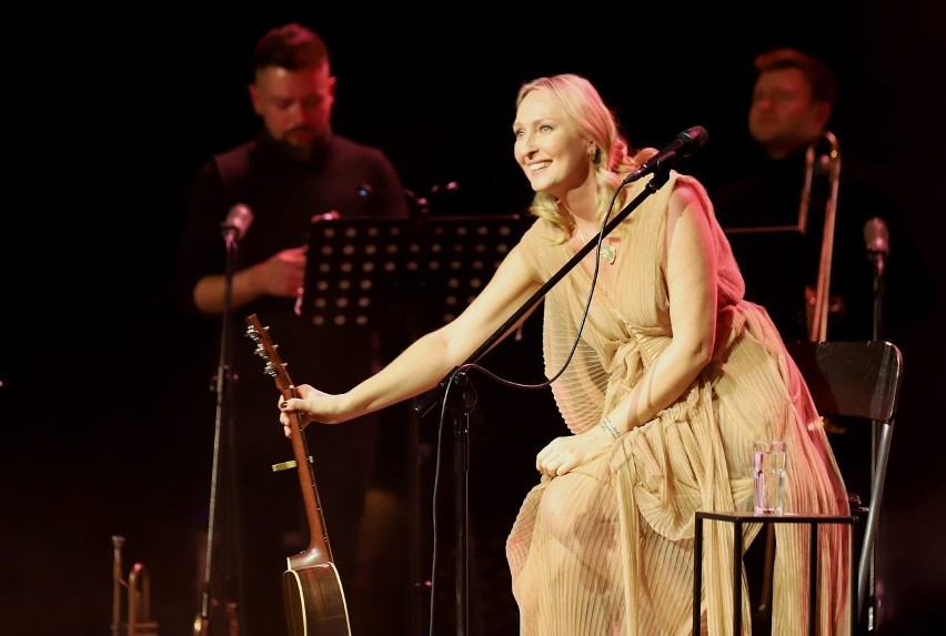 Anita Lipnicka wystąpiła ze swoim zespołem na scenie Teatru Muzycznego w Łodzi ZDJĘCIA