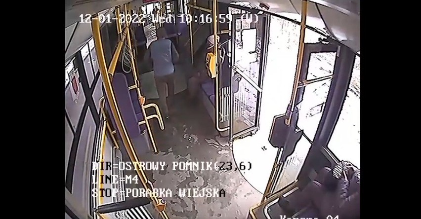 Sosnowiec. Młody mężczyzna wsiadł do autobusu i brutalnie...