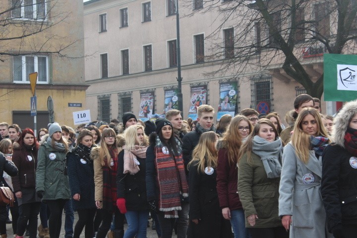 Pół tysiąca par zatańczyło poloneza w Zabrzu