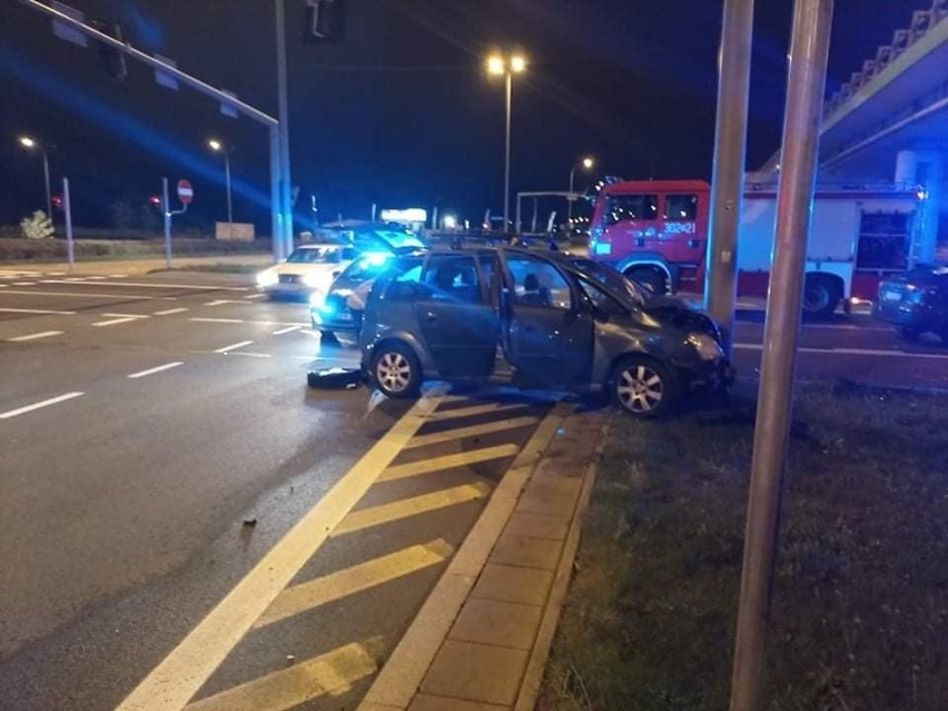 Wypadek na skrzyżowaniu ulic Piastowskiej z Kazimierza...