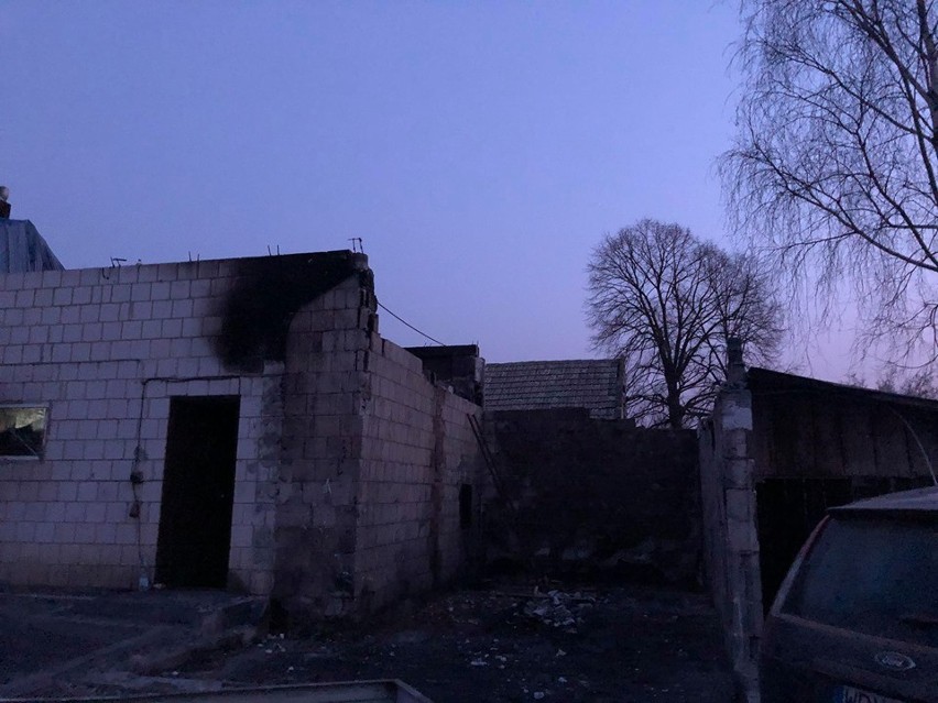 Dom w Kochanowie Wieniawskim spalił się w nocy z piątku na...