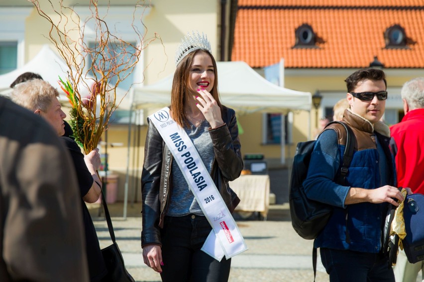 Julia Szumska, Miss Podlasia 2016, odwiedziła wielkanocny...