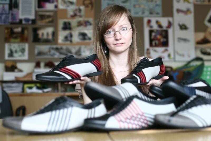 - Moje buty cechuje asymetria – mówi Justyna Gielniowska...