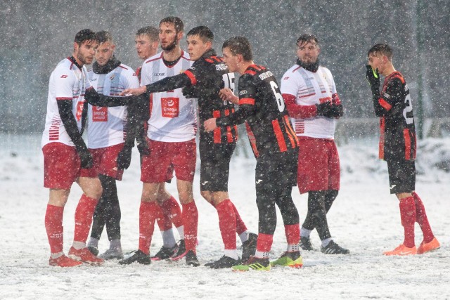 W towarzyskim spotkaniu IV-ligowy Gryf Słupsk wygrał z grającymi w klasie okręgowej rezerwami Bytovii Bytów 4:3 (2:0)