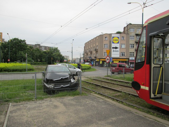 Wypadek tramwaju i samochodu w Sosnowcu