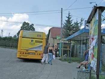 W takim miejscu jak pętla autobusowa powinien być porządek - uważają mieszkańcy Fot. Jolanta Białek