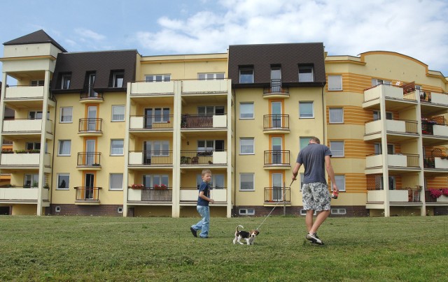 W KTBS trwa obecnie nabór wniosków wśród chętnych mieszkańców (warunek to praca albo zamieszkanie w Koszalinie, ale bez prawa do lokalu w mieście).