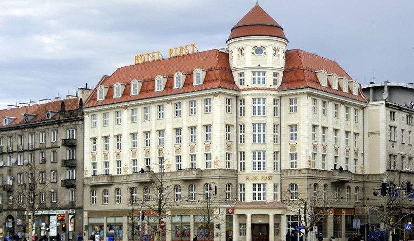 Hotel PIAST, ul. Gen. Józefa Piłsudskiego 98