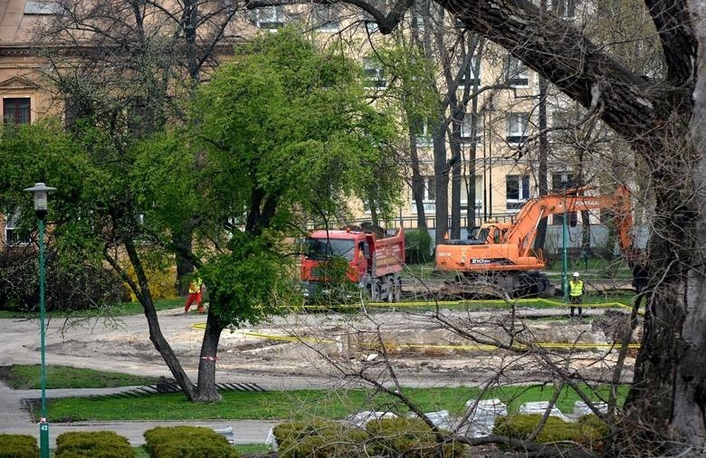 13 kwietnia 2016 - Ekspresowa rozbiórka placu Litewskiego