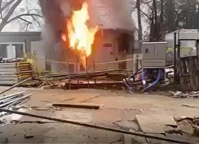Pożar stacji transformatorowej na budowie biurowca PZU przy ulicy Oławskiej