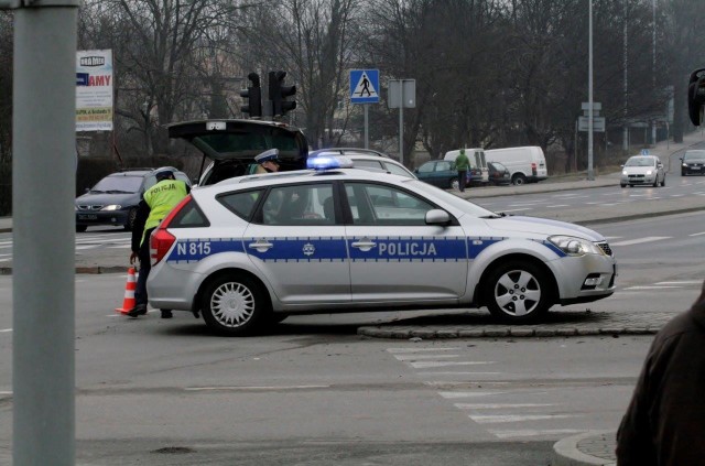 Kolizja przy skrzyżowaniu ulic Sierpinka i Garncarskiej.