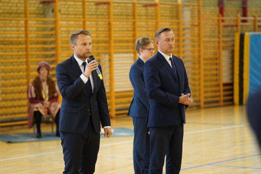 Początek roku szkolnego w VI LO w Białymstoku