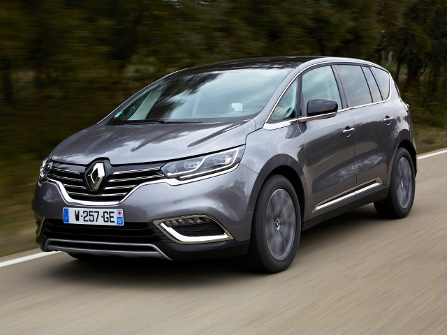 W oświadczeniu DUH czytamy, że przetestowany przez grupę model Renault Espace z silnikiem Diesla 1.6 dCi, aż 25-krotnie przekracza normę Euro 6. Nieprawidłowości wykryto podczas nowych europejskich cykli testów - NEFZ / Fot. Renault