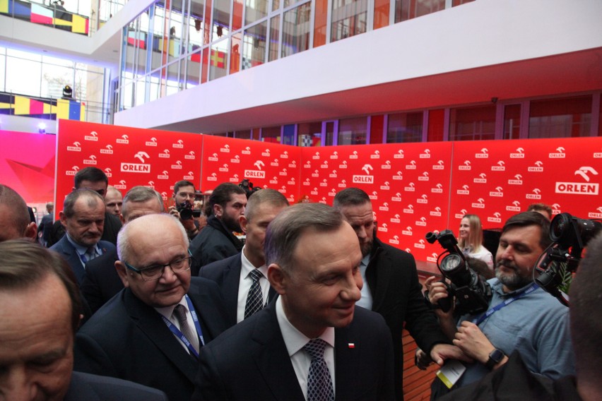 Kongres 590 w Rzeszowie. Prezydent Andrzej Duda spotkał się z laureatami nagród gospodarczych [ZDJĘCIA, WIDEO]