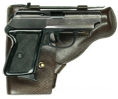 Pistolet P64