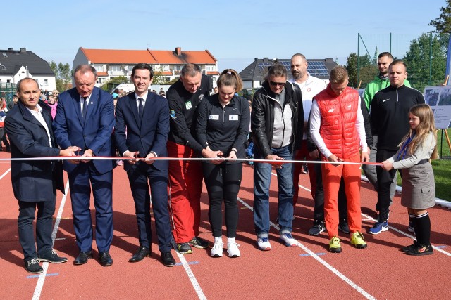 Otwarcie stadionu miejskiego w Oleśnie po modernizacji