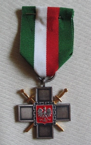 Krzyż Zesłańców Sybiru, przyznawany osobom deportowanym...