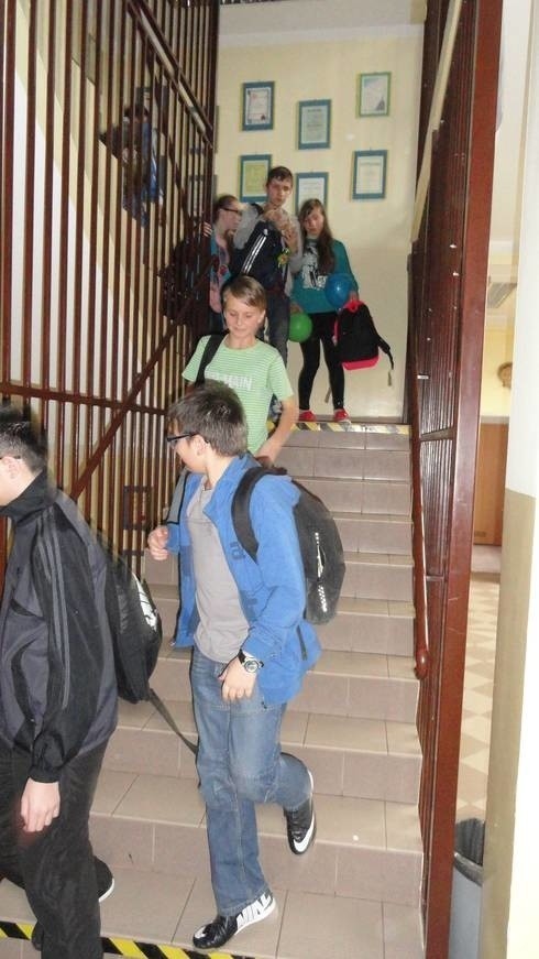 Gimnazjaliści z Iwanowic mogą się rozpierzchnąć po innych szkołach
