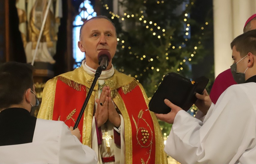 Ingres biskupa radomskiego Marka Solarczyka do katedry. Trwają przygotowania do uroczystości