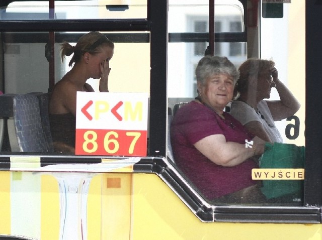 Białostoczanie narzekają na warunki jazdy autobusami w upał. Zdaniem urzędników, w naszym klimacie chłodzenie powietrza nie jest jednak potrzebne.