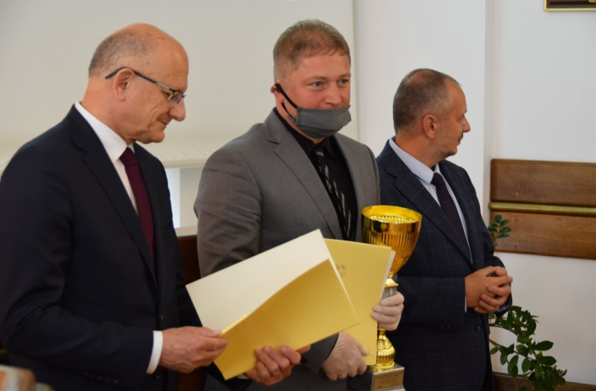 Nagrody dla najlepszych uczniów w Lublinie. Sprawdź, które szkoły mają najwięcej laureatów. Zobacz zdjęcia