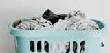 Gdzie trzymać pranie w mieszkaniu? Zobacz, jak najlepiej przechowywać brudne ubrania, ręczniki czy pościel