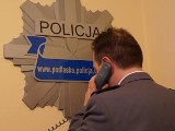 Stop rasizmowi: Policyjny telefon dla obcokrajowców już działa. Policja speak English! 