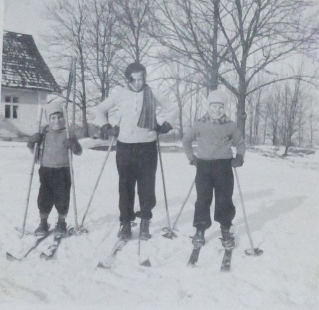 1934 , Zima 1934 w Baligrodzie (Zbiory A. Jankowskiej) z książki ,,Bieszczady to co najważniejsze''