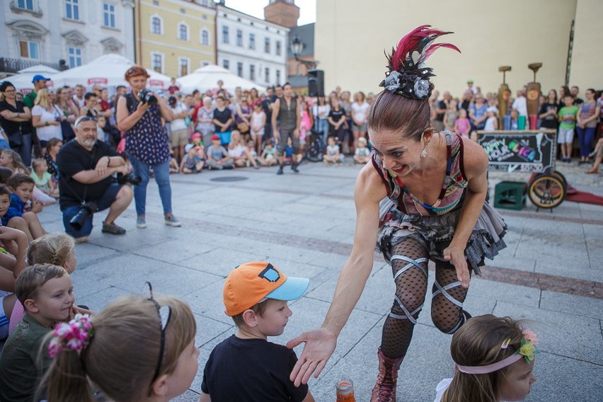 31 ULICA w Tarnowie - dzień drugi. Festiwal Teatrów Ulicznych opanował Tarnów [ZDJĘCIA]     