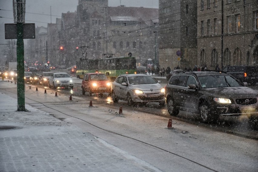 Śnieżyca w Poznaniu. Zasypało całe miasto