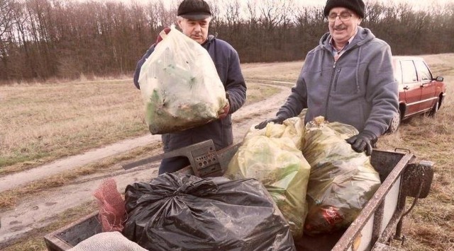 Wędkarze z Koła PZW Krapkowice przystąpili do wykonywania prac na łowiskach.
