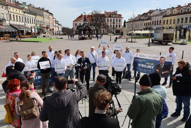 Razem dla Rzeszowa zarzuca kłamstwo wyborcze prezydentowi miasta Konradowi Fijołkowi i radnemu Tomaszowi Kamińskiemu.