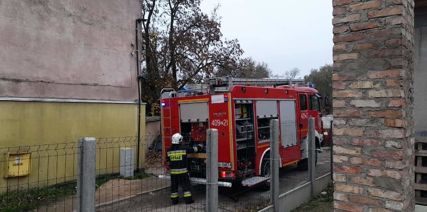 Tragiczny pożar mieszkania w Karlinie. Zginęła jedna osoba [zdjęcia] 