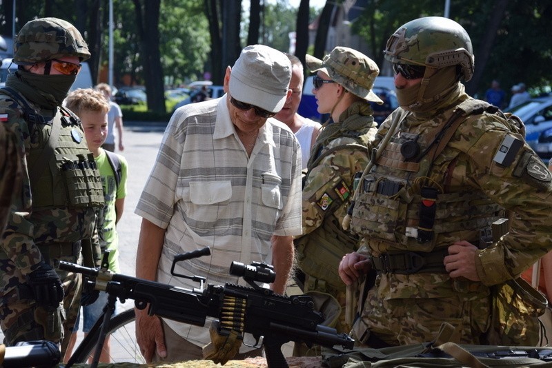 Patriotyczny Lubliniec oddaje hołd powstańcom warszawskim