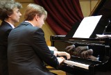 Koncert duetu fortepianowego braci Arkadiusza i Sebastiana Godzińskich w Grudziądzu [zdjęcia]