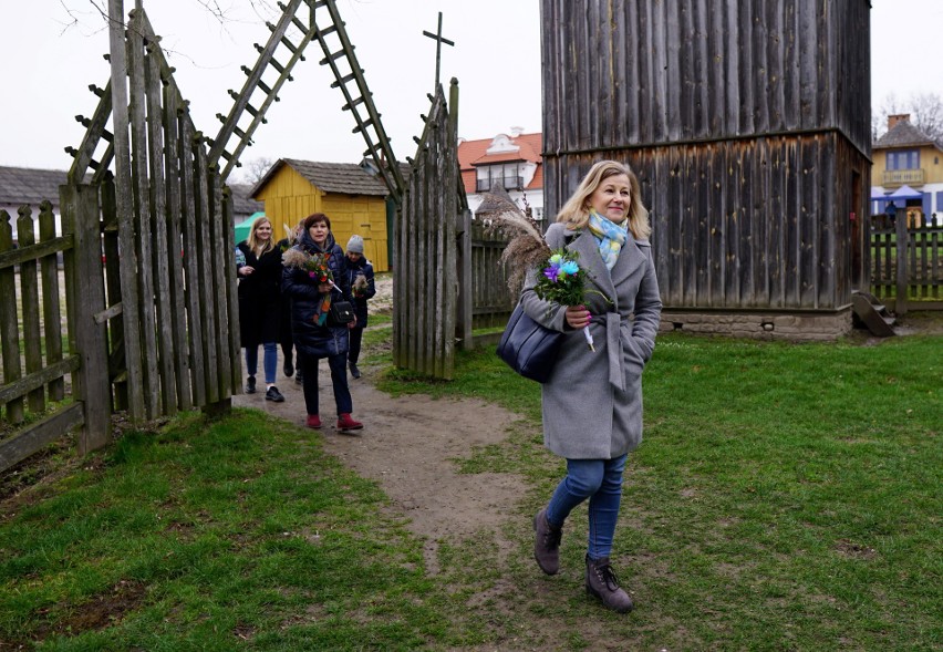 Niedziela Palmowa w Muzeum Wsi Lubelskiej! Procesja, jarmark i warsztaty z robienia pisanek oraz palm [ZDJĘCIA]