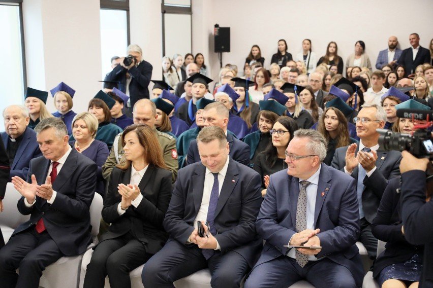 Inauguracja roku akademickiego na ANSiM. Pierwszy wykład wygłosił minister Czarnek. Zobacz zdjęcia