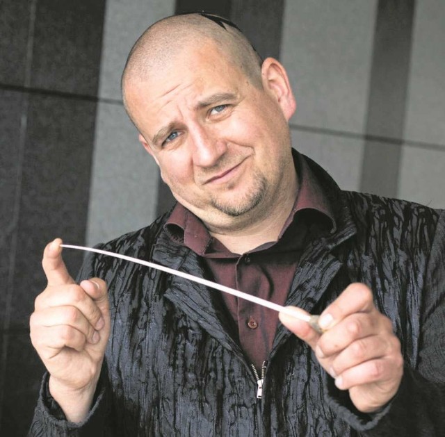 Mikołaj Blajda jest dyrektorem artystycznym Filharmonii Futury