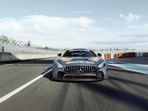 Mercedes-AMG GT4...