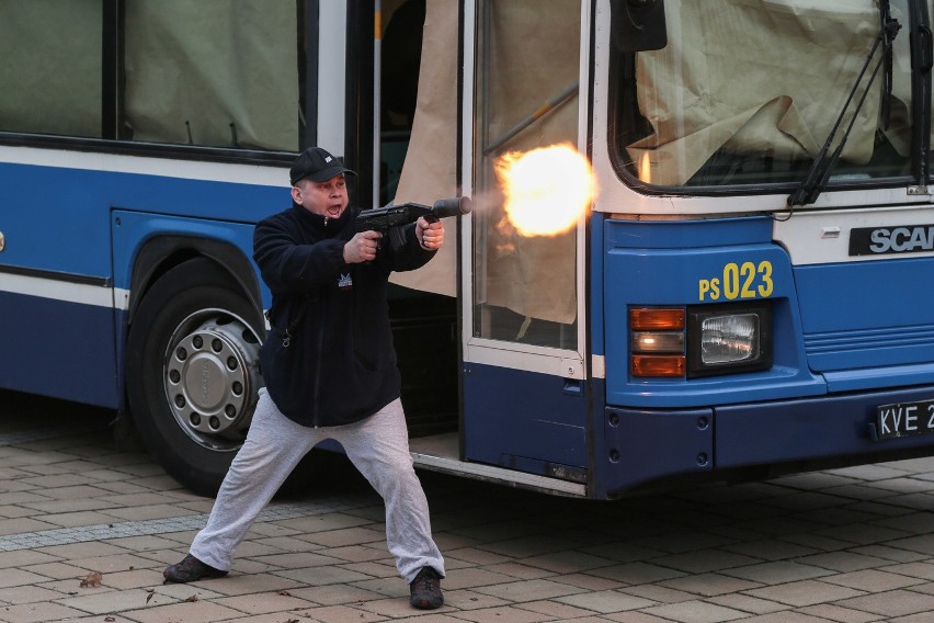 Kraków. Uprowadzono autobus z pasażerami [ZDJĘCIA]
