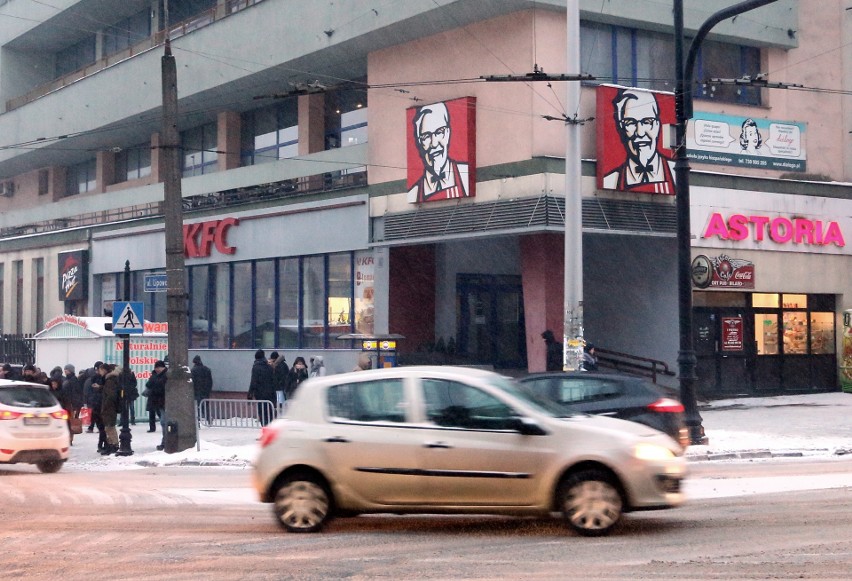 KFC i Pizza Hut wyprowadziły się z Astorii przy al. Racławickich w Lublinie. Kto będzie nowym najemcą?