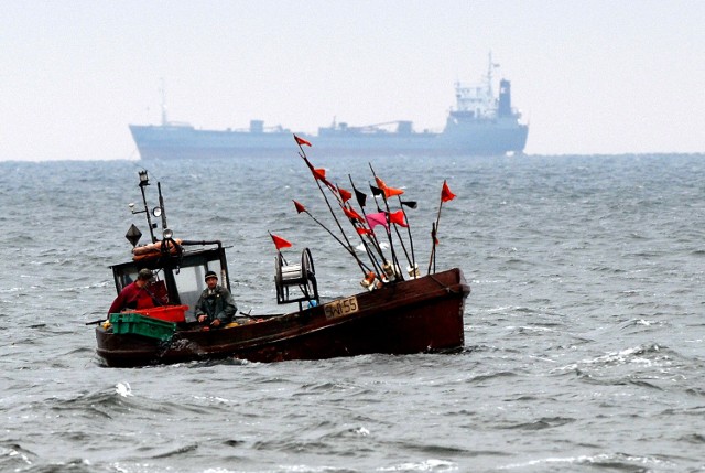 Rybacy twierdzą, że są ofiarami braku jakiejkolwiek polityki rybackiej, polskiego rządu i unijnych decydentów.