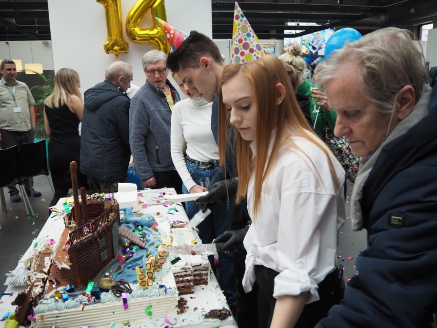 Aquapark "Fala" obchodził czternaste urodziny. Przygotowano wielki tort, szampana i wiele innych atrakcji