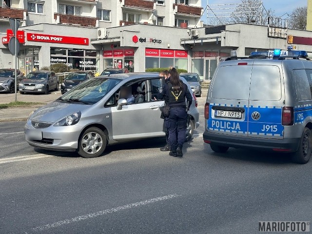 Potrącenie 83-letniej pieszej przez 84-latkę kierującą hondą.