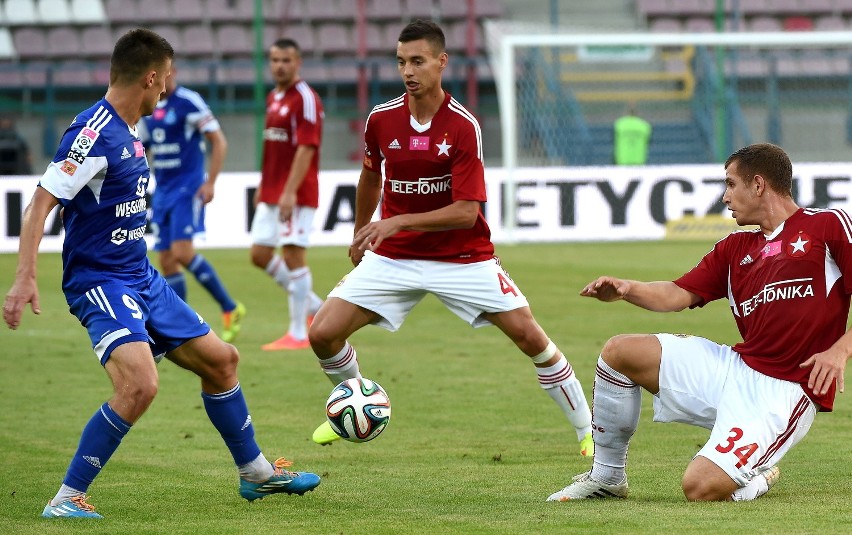 Mecz Wisła - Ruch 2:2 [RELACJA + ZDJĘCIA]. Pierwszy punkt Niebieskich w tym sezonie