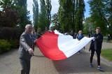 Łowiczanie uczcili marszem z flagą narodową 228. rocznicę uchwalenia Konstytucji 3 maja [ZDJĘCIA]