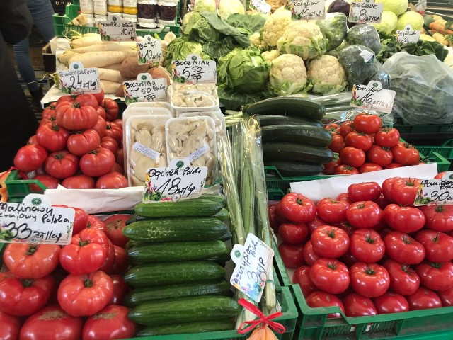 Ceny owoców i warzyw znacząco wzrosły. Zobacz, ile kosztują owoce na rynkach w Poznaniu w tym tygodniu.PRZEJDŹ DALEJ >>>
